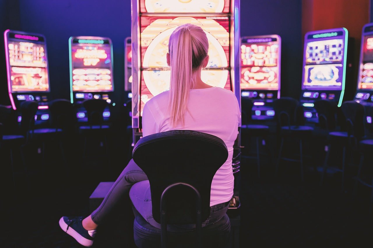 Online Slot ဂိမ်းများ spin နေသောမြင်ကွင်း